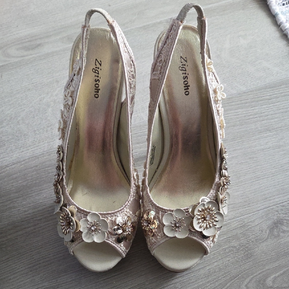 Zigi Soho Blush Floral Peep-Toe Slingback 5" Heels